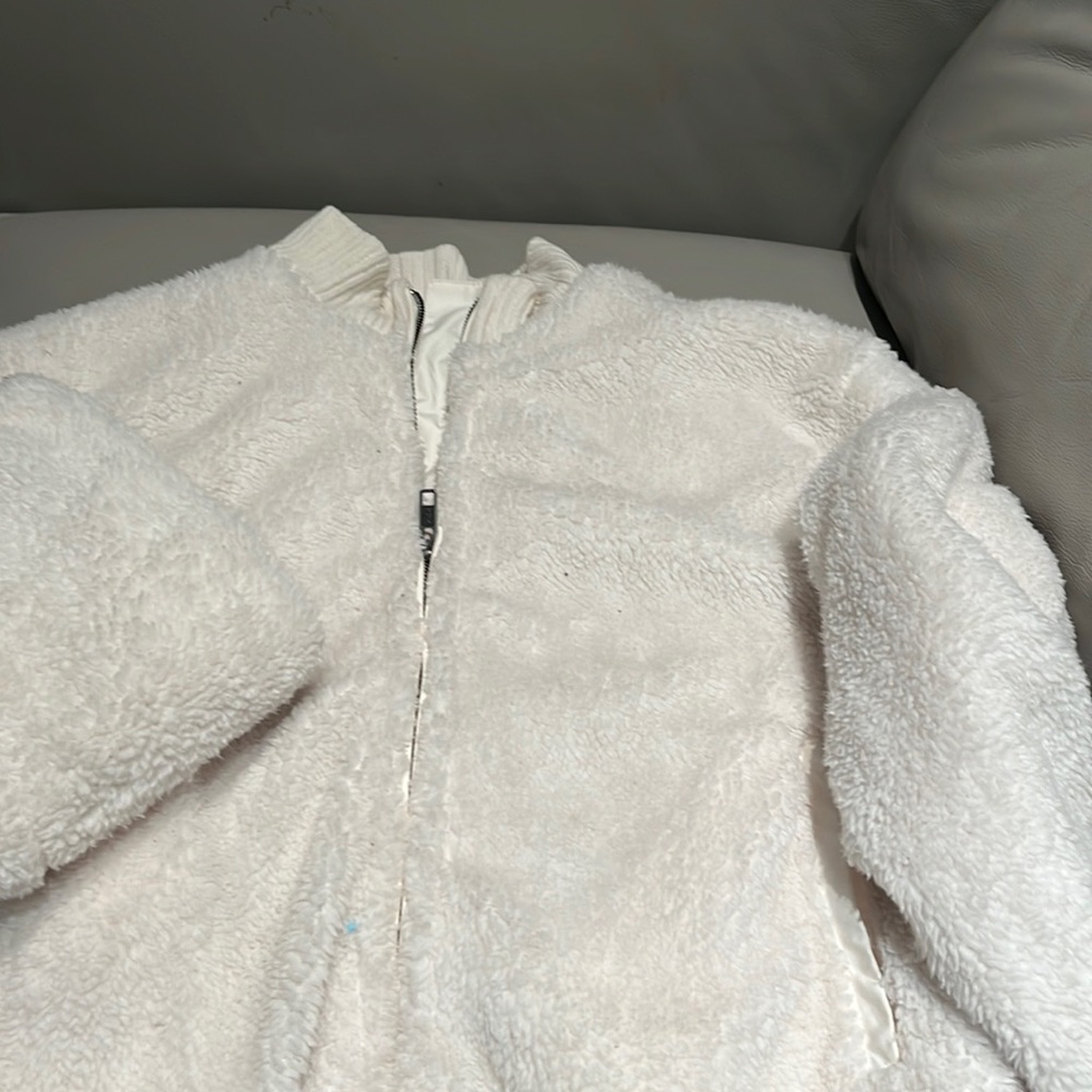 White Gap kids fleece jacket size 14/16